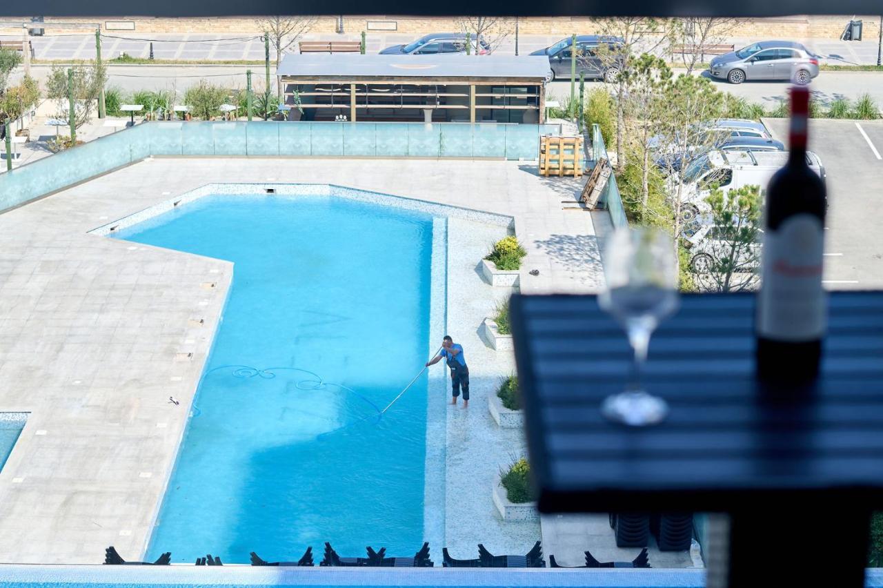 Magic In Infinity Pool & Parking *